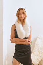 Load image into Gallery viewer, FAUX FUR SHORT COLLAR SCARF