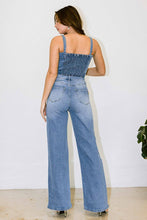 Load image into Gallery viewer, Distressed Wide Fit Jeans