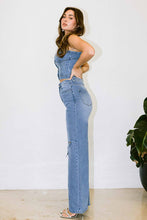 Load image into Gallery viewer, Distressed Wide Fit Jeans