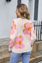 Load image into Gallery viewer, Big flower knit sweater